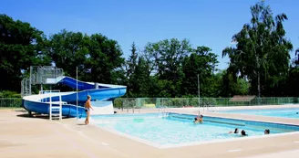 Piscine municipale de Bourbon-l'Archambault Piscine municipale de Bourbon-l'Archambault