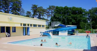 Piscine municipale de Bourbon-l'Archambault Piscine municipale de Bourbon-l'Archambault