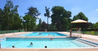 Piscine municipale de Bourbon-l'Archambault Piscine municipale de Bourbon-l'Archambault