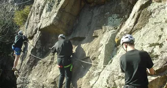 Escale verticale : Moniteur d'escalade, via ferrata, canyoning