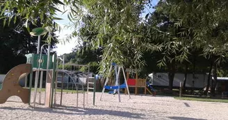 Plage et Aire de Loisirs - Le Bain des Dames