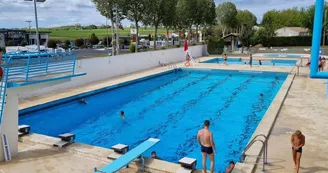 Piscine d'été de Mirambeau