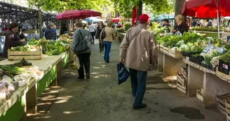 Marché hebdomadaire de Chasseneuil sur Bonnieure