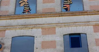 Mur peint "Lucky Luke, les Dalton et Jolly Jumper" Mur peint "Lucky Luke, les Dalton et Jolly Jumper"