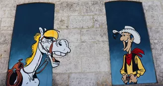 Mur peint "Lucky Luke, les Dalton et Jolly Jumper" Mur peint "Lucky Luke, les Dalton et Jolly Jumper"