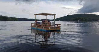 Location de bateaux terrasse Alain Nature-Bateaux