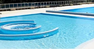 Piscine municipale en plein air d'Aubenas