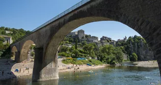 Plage sous le Pont de Balazuc Plage sous le Pont de Balazuc