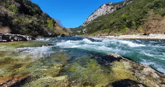 Canoë - Kayak de Vallon à St Martin d'Ardèche - 30 km / 2 jours avec Acqua Bateaux