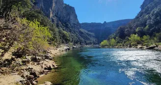 Canoë - Kayak de Vallon à St Martin d'Ardèche - 30 km / 2 jours avec Acqua Bateaux