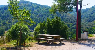 Aire de pique-nique 10 : Les Ollières sur Eyrieux
