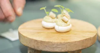 Restaurant table urbaine Logan Laug Restaurant table urbaine Logan Laug