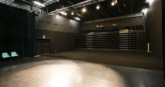 Atelier_a_spectacle_Batiment_Salle-017
