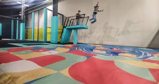 sologne-romorantin-loisirs-enfants-kids-jeu-indoor-game-trampoline-sportindoorconcept©otscs_NM