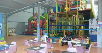 Entrée du parc de loisirs d'intérieurs
