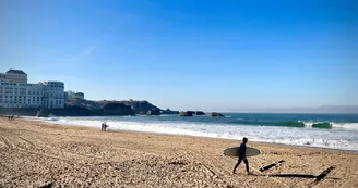 Surf sur la Grande Plage