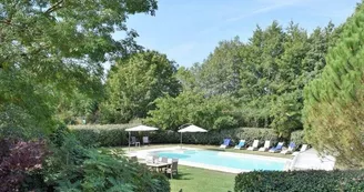 manoirduboutdupont-lasauvetat-piscine