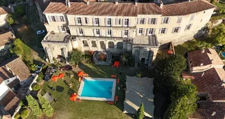 vue aérienne château de poudenas: emplacement séminaire