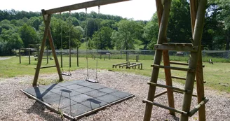 Aire de jeux et de pique-nique Coux Aire de jeux et de pique-nique Coux