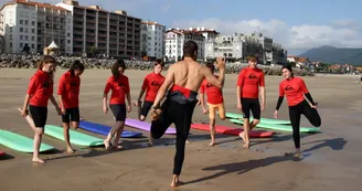 Ecole de Surf Txingudi Echauffement Ecole de Surf Txingudi Echauffement