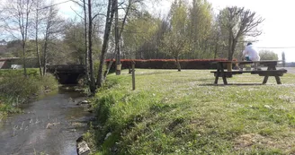 aire-de-pique-nique-saint-germain-du-salembre