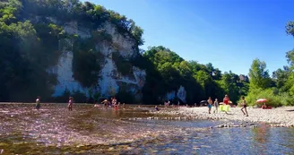 Canoës du Camping du Rocher de la Cave Canoës du Camping du Rocher de la Cave