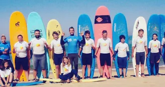 ©Ecole de surf des Bourdaines 2024 (1) ©Ecole de surf des Bourdaines 2024 (1)