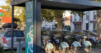 Station de location de vélos électriques 1 - OLORON SAINTE-MARIE (©OTHB)-DI