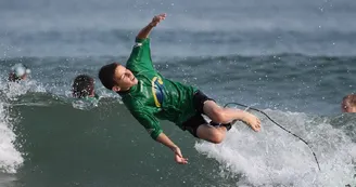 Saut en surf - Hendaia Saut en surf - Hendaia