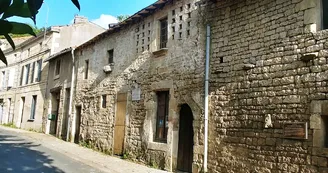 Aumônerie Saint-Jacques de la Villedieu du Pont de Vau