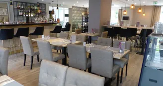 Morlaàs hôtel restaurant l'Amandier salle de restaurant Morlaàs hôtel restaurant l'Amandier salle de restaurant
