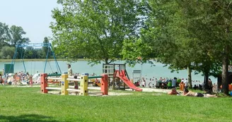 CoeurdeBastides_Lougratte_SitesActivitésLoisirs_Lac - jeux enfants_20170317 (800x600)