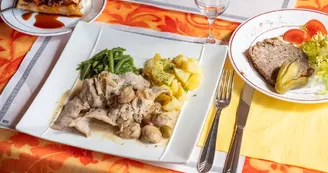 Hôtel-restaurant Les Voyageurs Brienne-le-Château Grands lacs de champagne (1).jpg