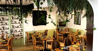 bistroloco_restaurant_interieur_mur_tables@mohelioti