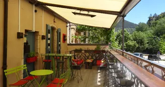 Terrasse avec vue sur le Tarn