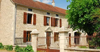 Corps de ferme à Villemoron