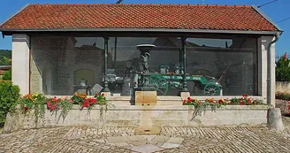 Fontaine de Saint-Loup-sur-Aujon
