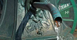 Fontaine de Saint-Loup-sur-Aujon
