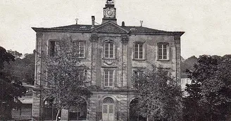Carte postale de l'Hôtel de Ville de Montigny-le-Roi