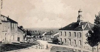 Carte postale de l'Hôtel de Ville de Montigny-le-Roi