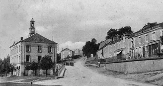 Carte postale de l'Hôtel de Ville de Montigny-le-Roi