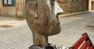 Neveu de Rameau de Diderot à Langres - banc à selfie Neveu de Rameau de Diderot à Langres - banc à selfie