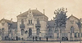 Carte postale de l'école ménagère de Montigny-le-Roi