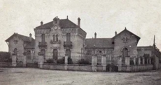 Carte postale de l'école ménagère de Montigny-le-Roi