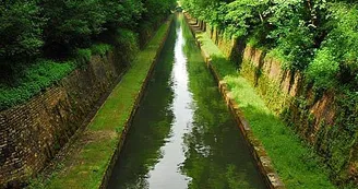 Tunnel du canal entre Champagne et Bourgogne à Balesmes-sur-Marne