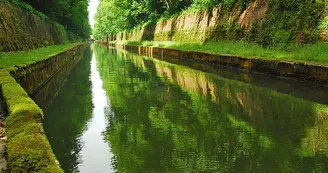 Tunnel du canal entre Champagne et Bourgogne à Balesmes-sur-Marne
