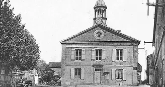 Carte postale de l'Hôtel de Ville de Clefmont