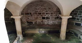 Lavoir-mairie de Perrusse