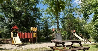 Aire de pique-nique et de jeux de Chantraines
