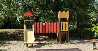 Aire de pique-nique et de jeux de Chantraines